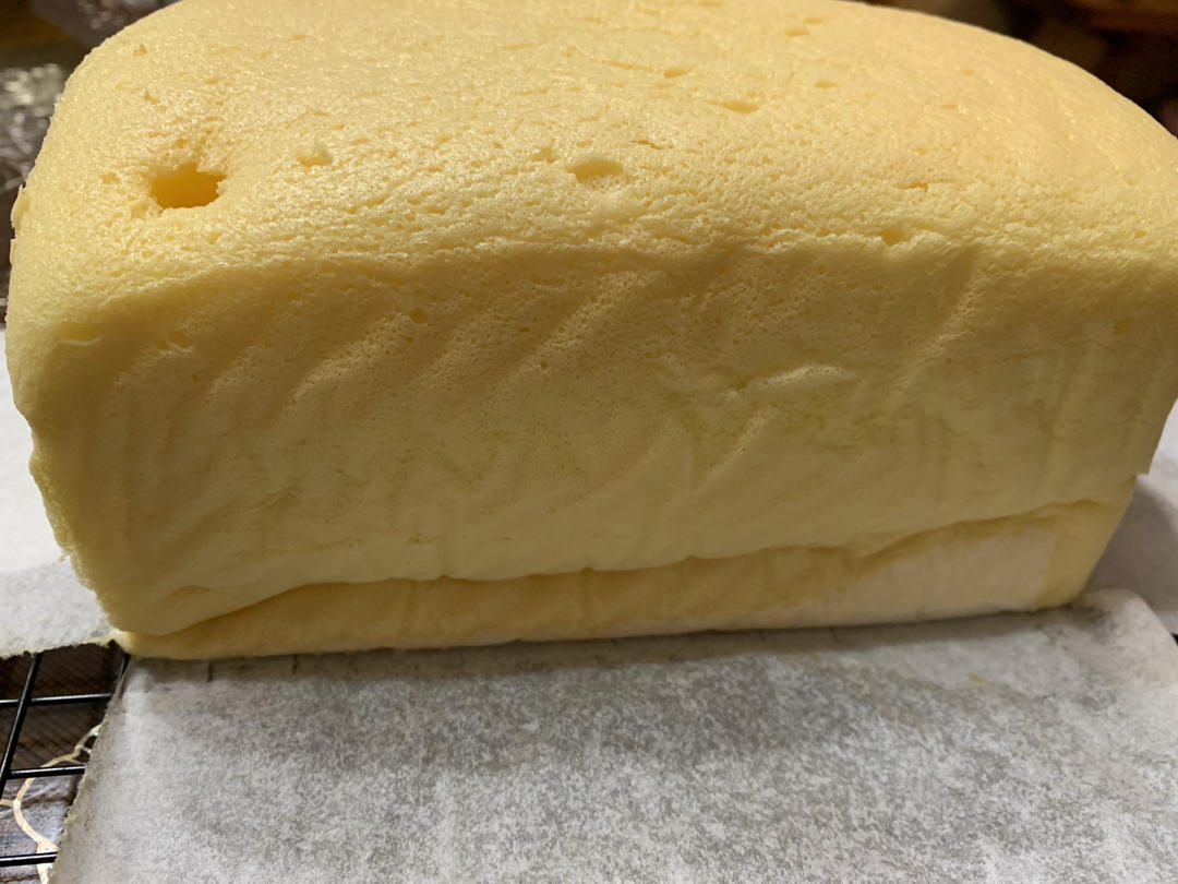 堪比柯基屁股
爆浆芝士🧀古早蛋糕