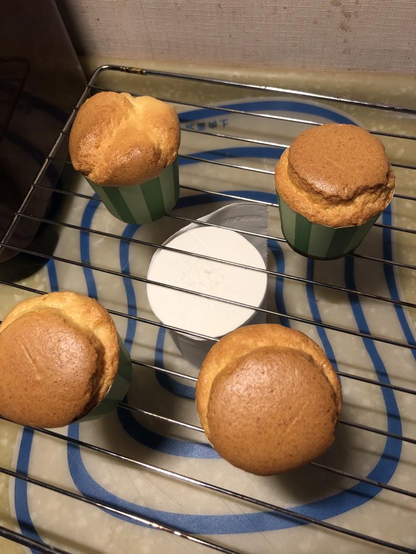 纸杯蛋糕 8寸戚风蛋糕的量