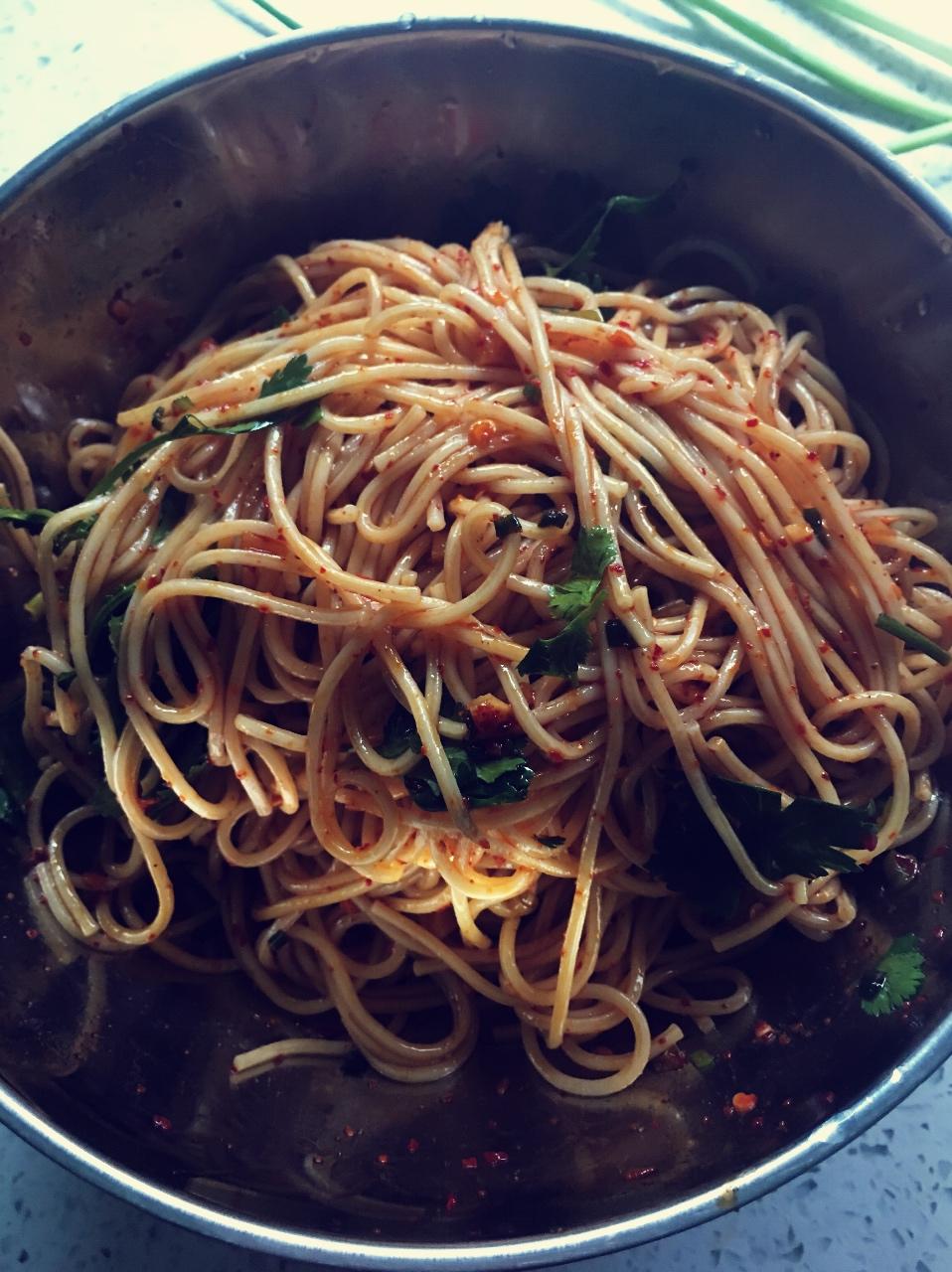 姥姥的爽口凉面！（干拌挂面）