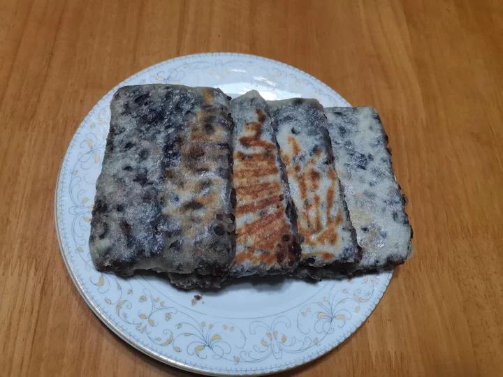 用自制的蜜红豆做的红豆饼