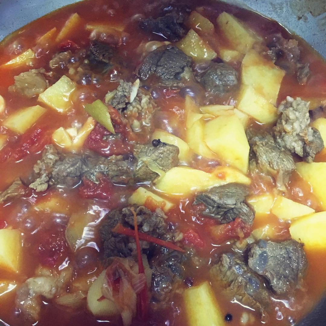 土豆炖牛肉