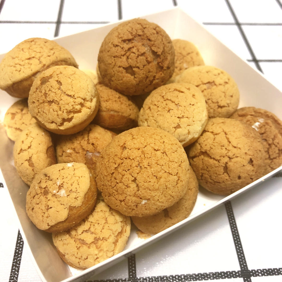 一口就爆浆的卡士达酥皮泡芙