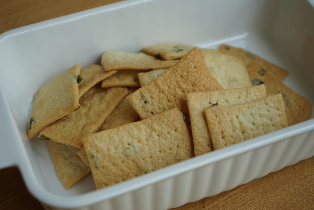 废弃酵种造起来-香葱苏打饼干