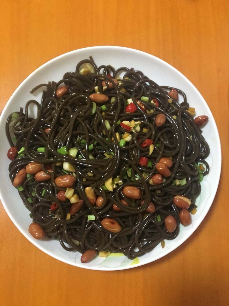酸辣蕨根粉！