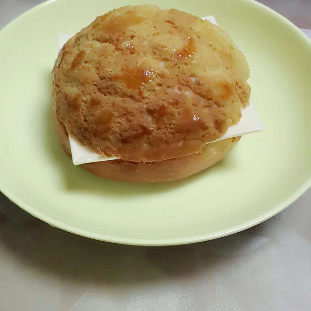 菠萝包（附10分钟手套膜和快速软面包做法）