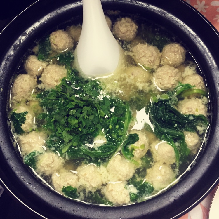 小白菜丸子汤
