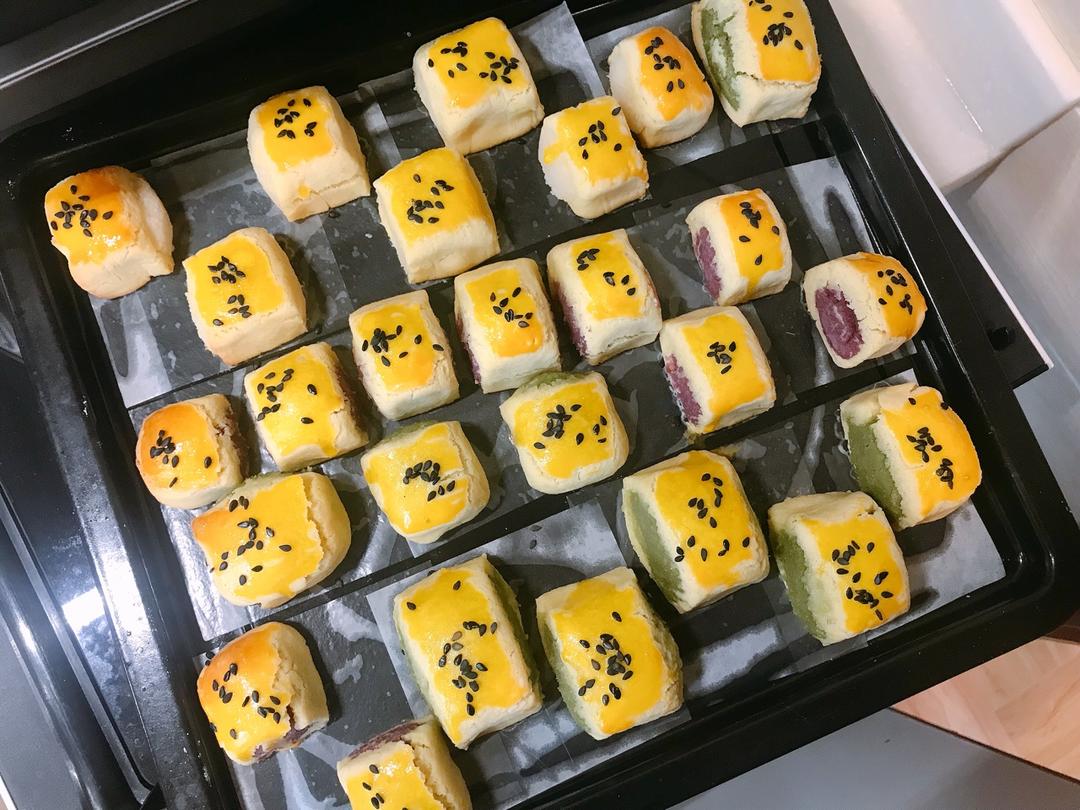一口豆沙酥