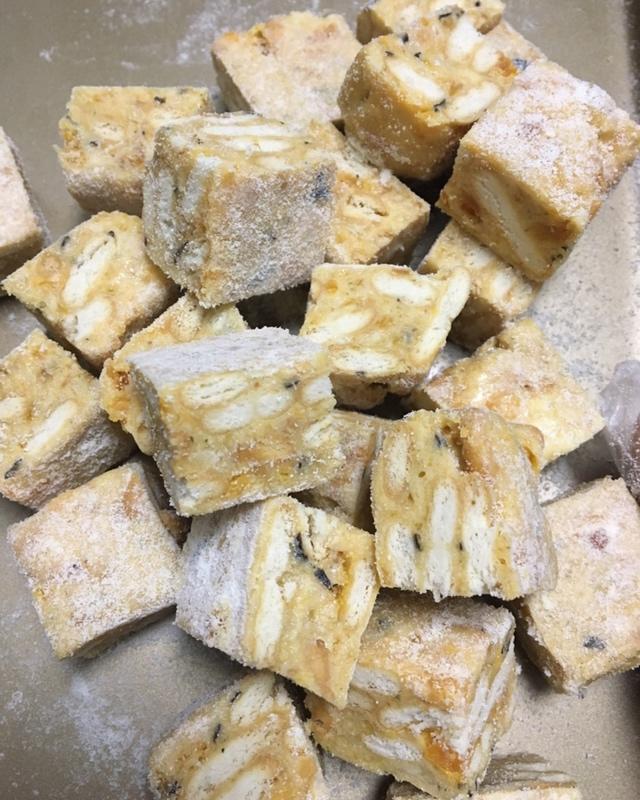 自我感觉超棒肉松咸蛋黄雪花酥