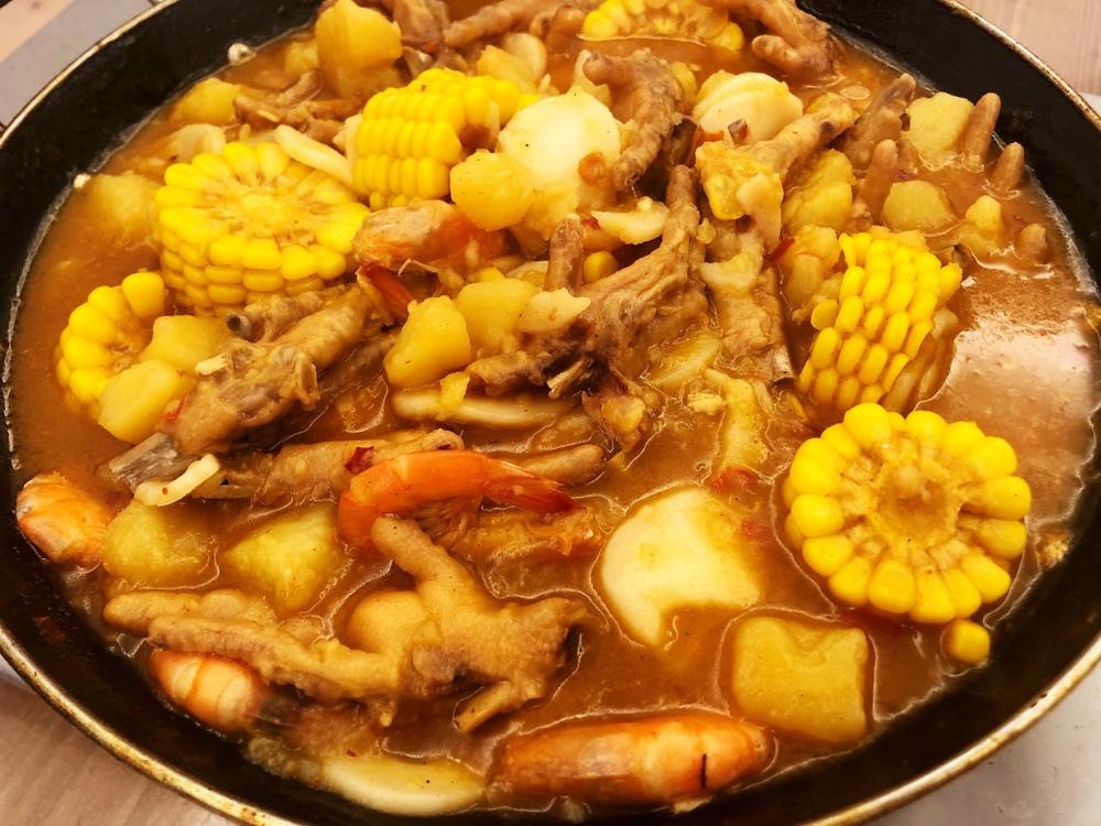 胖哥俩鸡爪煲