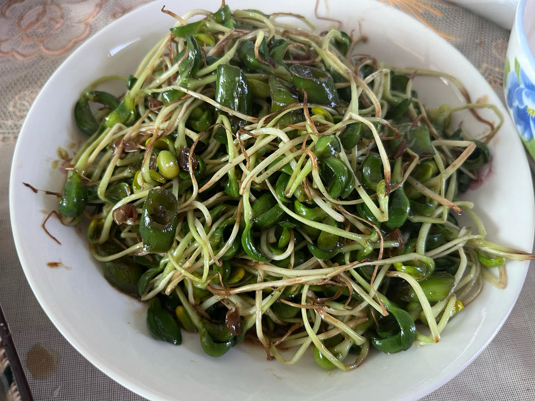 清炒黑豆苗（微辣）