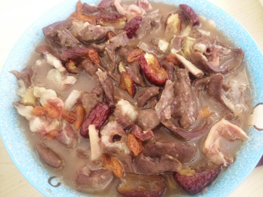 250大卡一份的——红枣蒸猪心