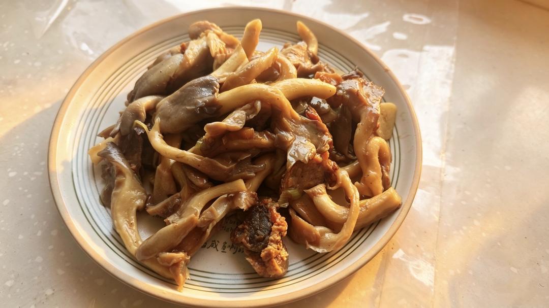 快炒，平菇炒肉，蘑菇炒出肉味道