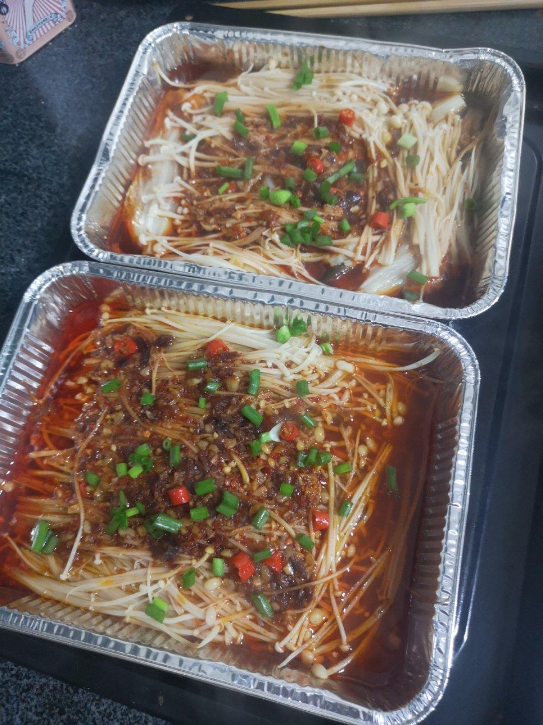 锡纸金针菇-在家用烤箱就能做的烧烤，烧烤店必点菜品之一！超鲜！