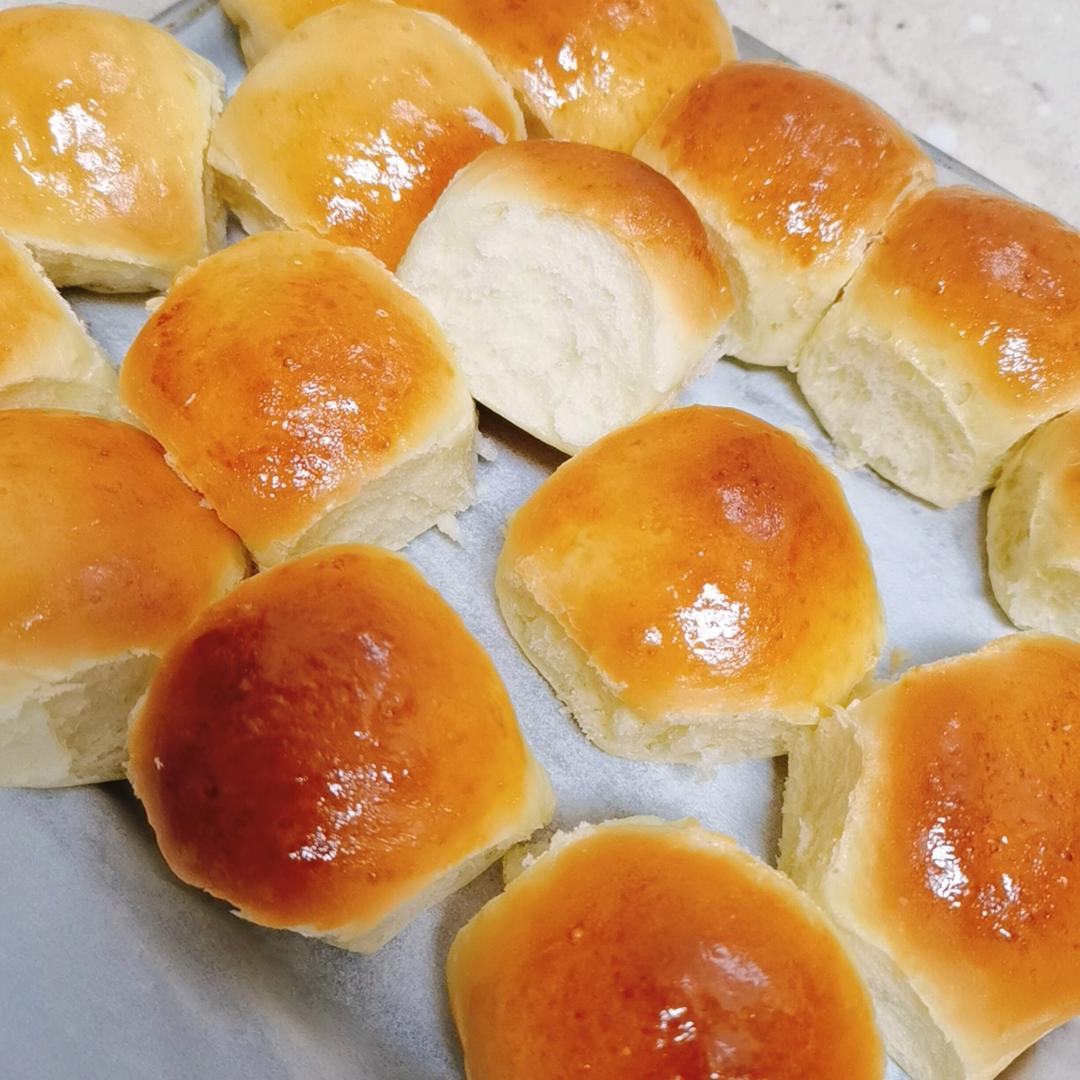 普通面粉做的柔软小餐包