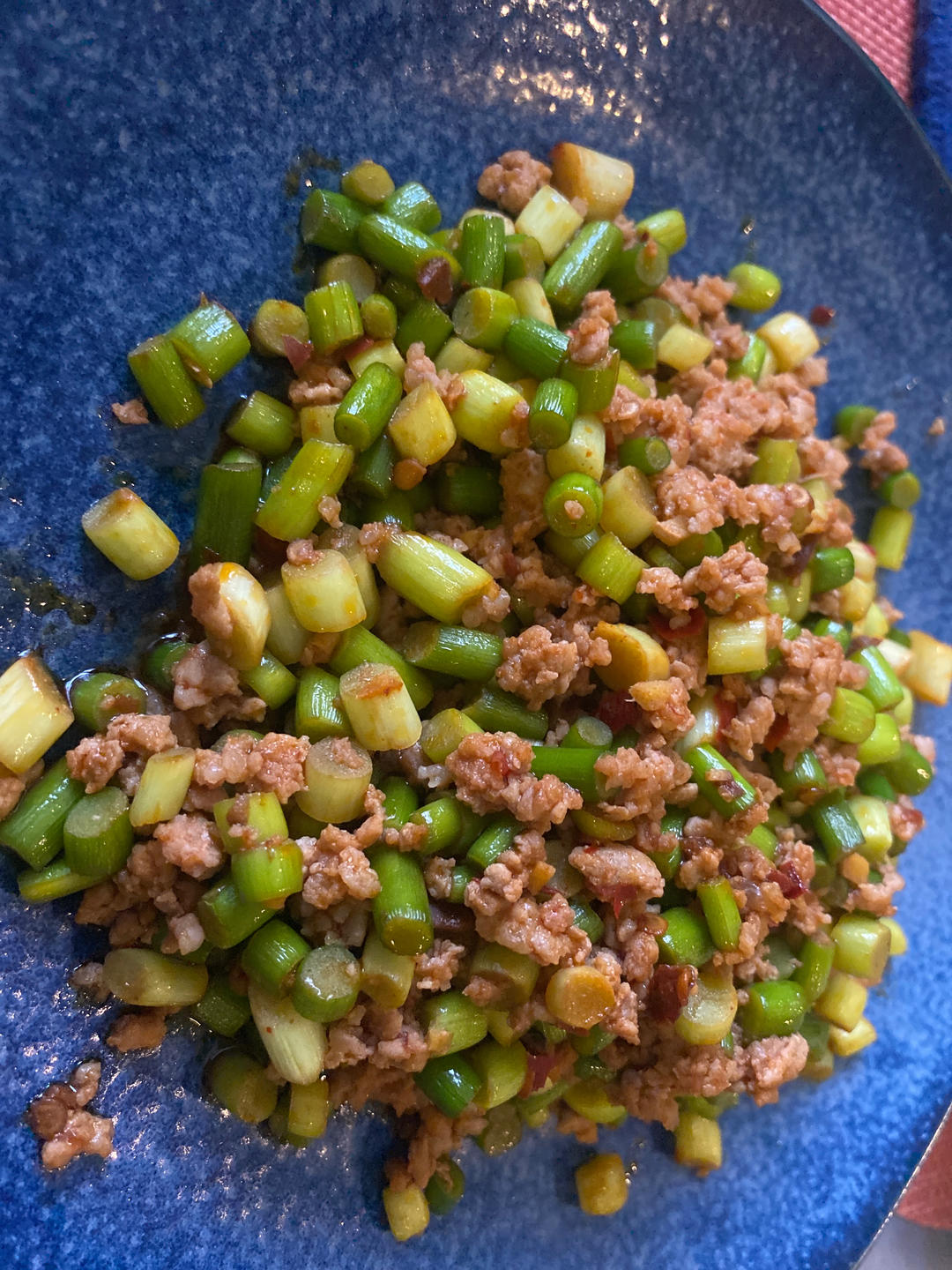 快手又下饭 — 绝味肉沫炒蒜薹丁（苍蝇头（快来做！！！