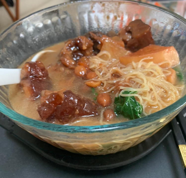 超入味广式花生南乳炆豬手做法