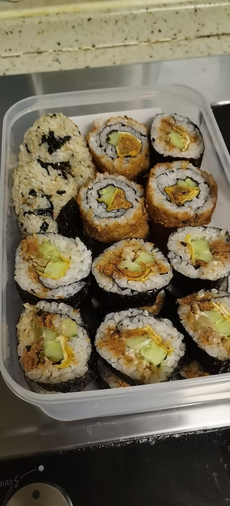 紫菜卷寿司