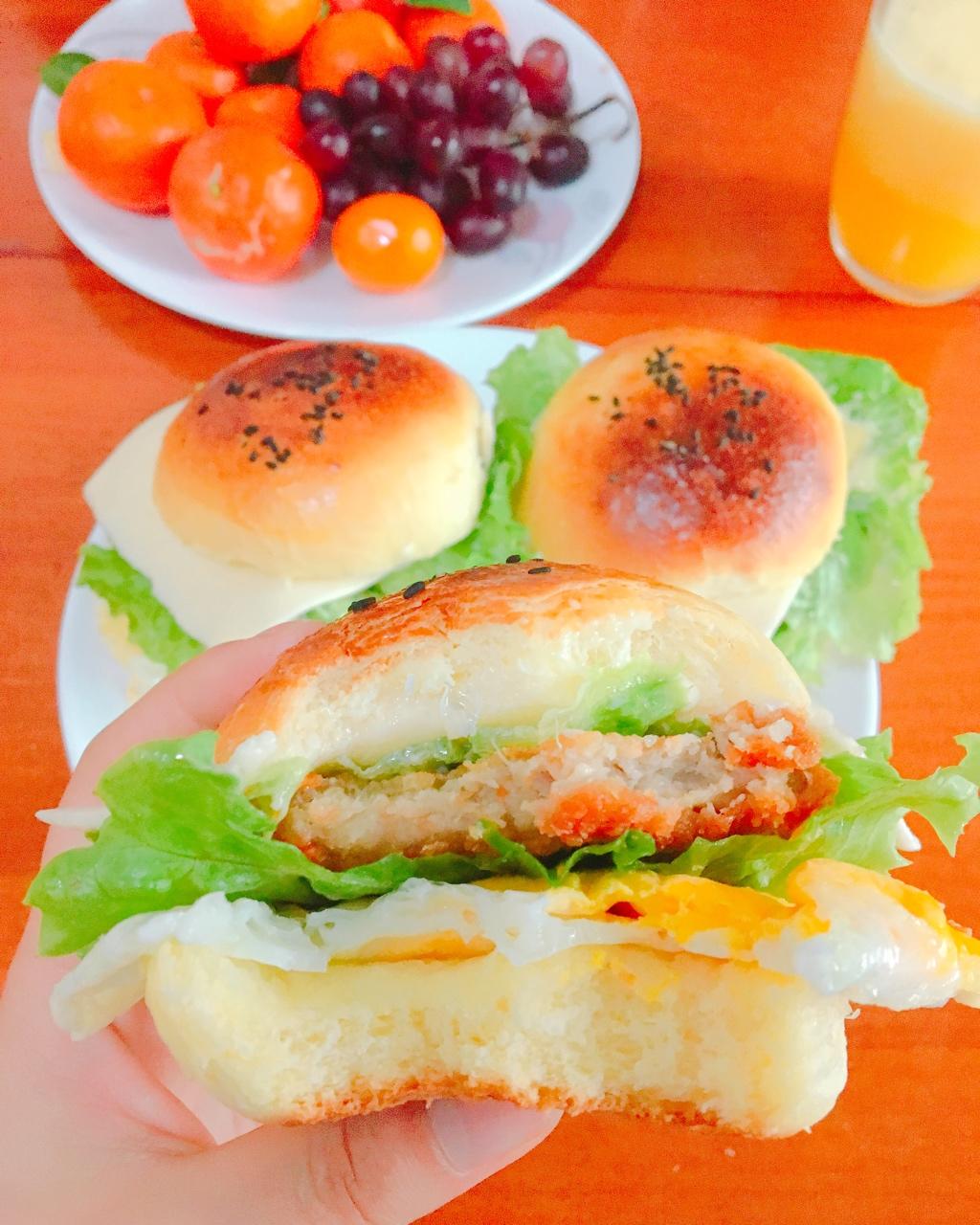 超软牛奶小餐包