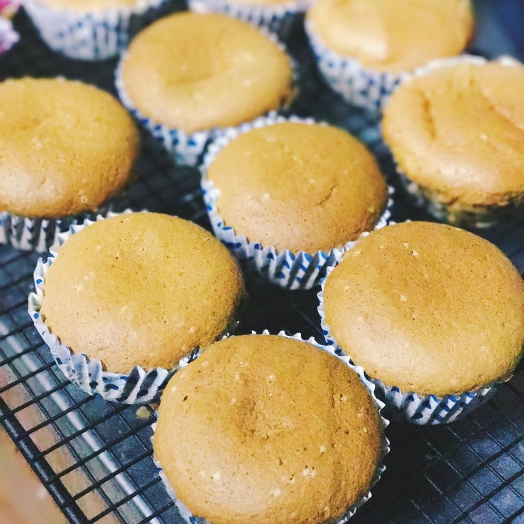 不塌不皱的光滑圆润版纸杯戚风（内含减糖版宝宝可吃）