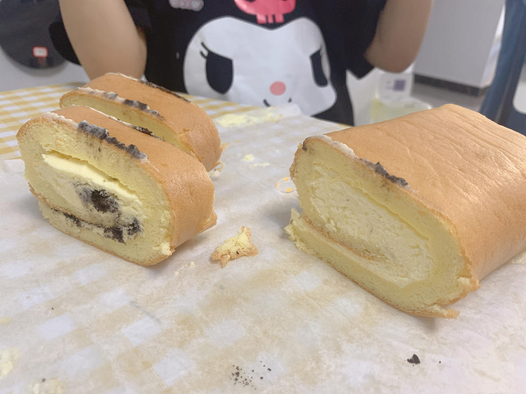 超详细的瑞士卷奶油蛋糕卷原味蛋糕卷的制作方法 饱满不掉皮不开裂（附模具换算方法）
