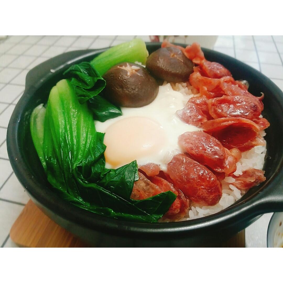 传统腊肠煲仔饭