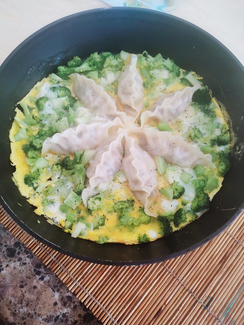 【锅贴】风车鸡蛋锅贴