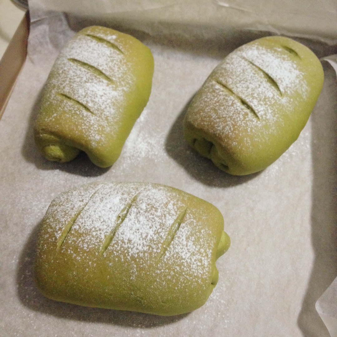抹茶红豆面包