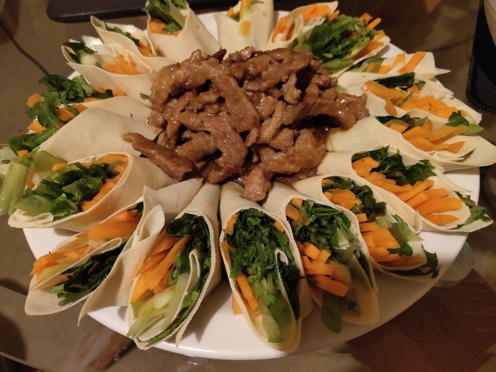 年夜饭&高颜值的【京酱肉丝千张蔬菜卷】