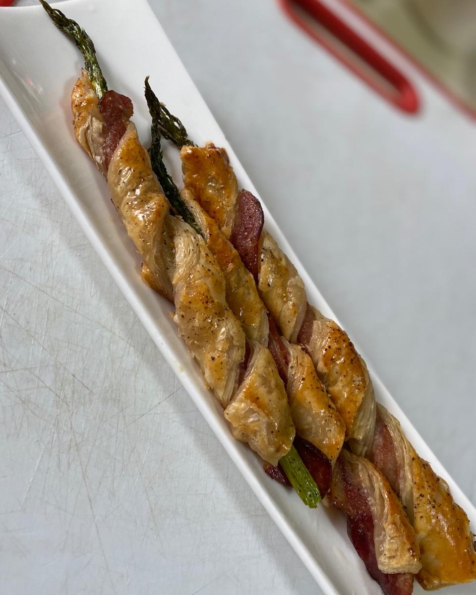 酥皮芦笋培根卷