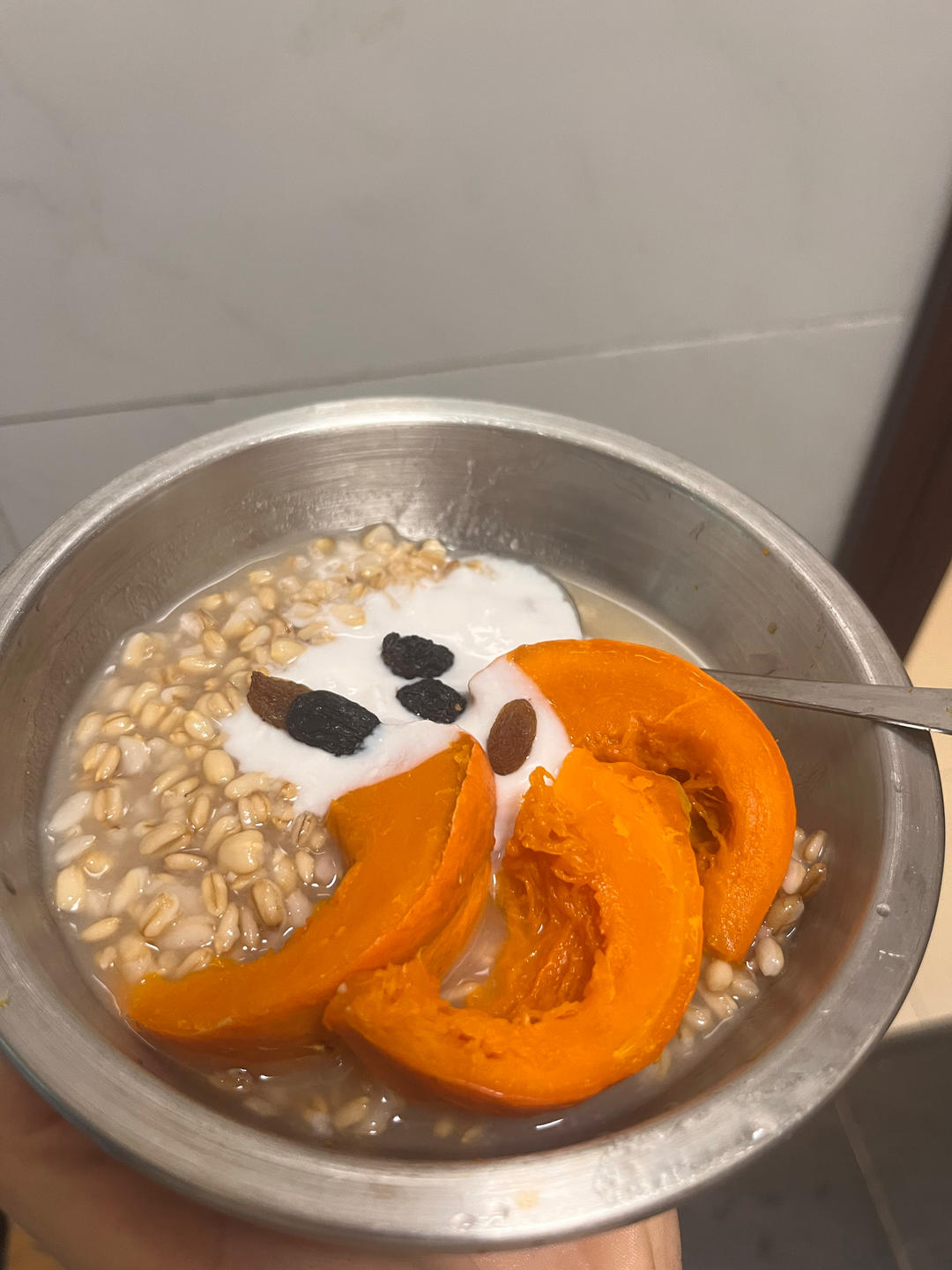 超简单的 燕麦米酸奶饱饱碗的做法