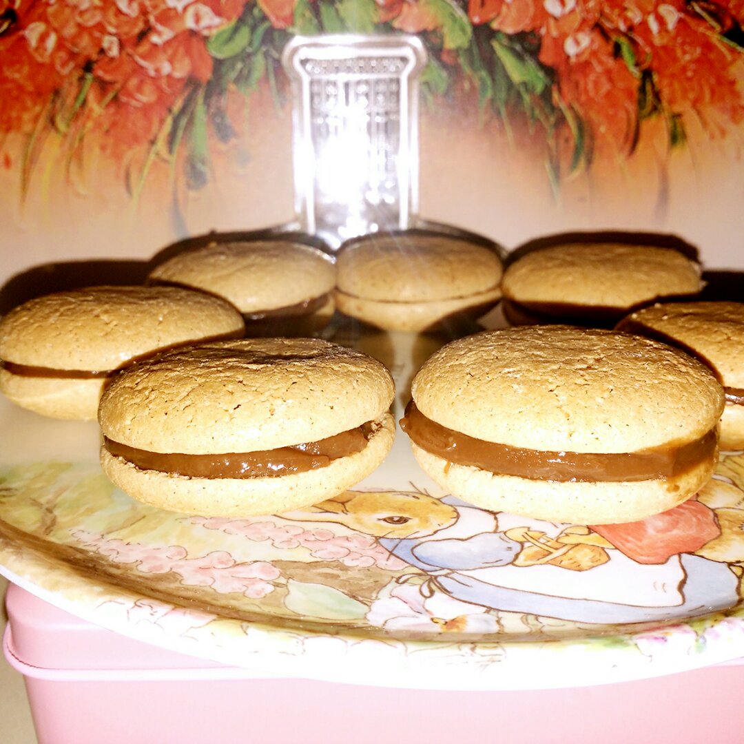 马卡龙(杏仁蛋白糖饼)