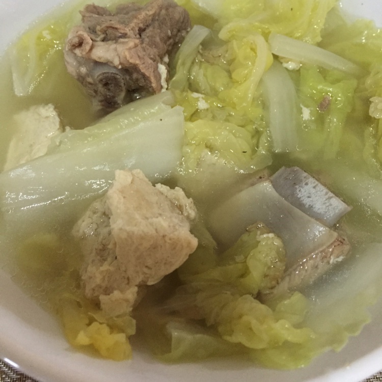 排骨白菜豆腐汤