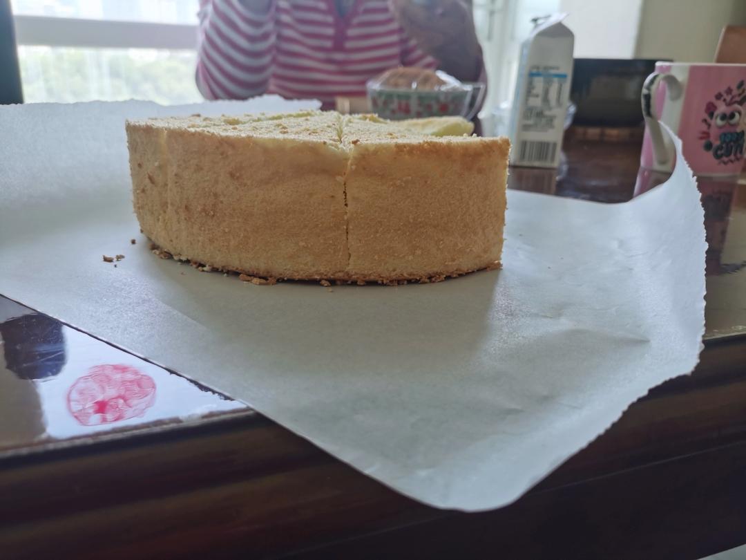 不凹底不塌陷的完美戚风蛋糕