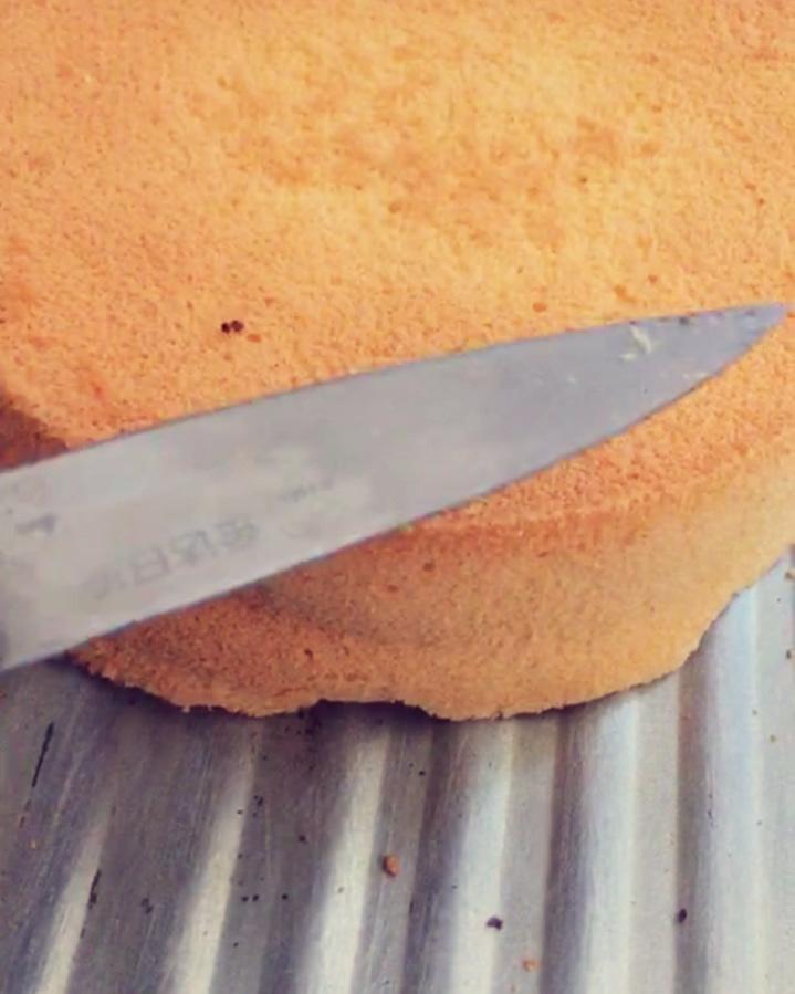 弹力十足又细腻嫩滑的戚风蛋糕