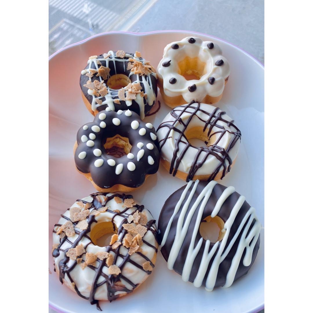 松软可口甜甜圈