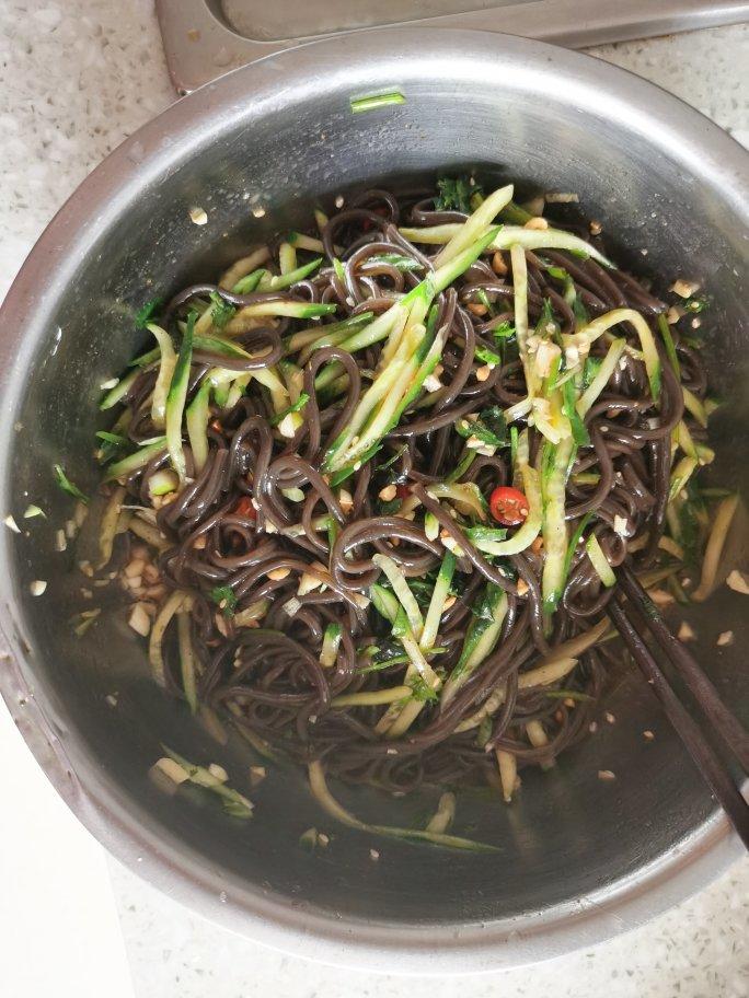 下饭凉拌蕨根粉丝