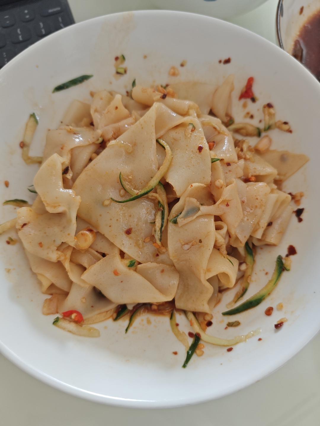 万能快手凉皮❗️不用洗面❗️不破皮❗️