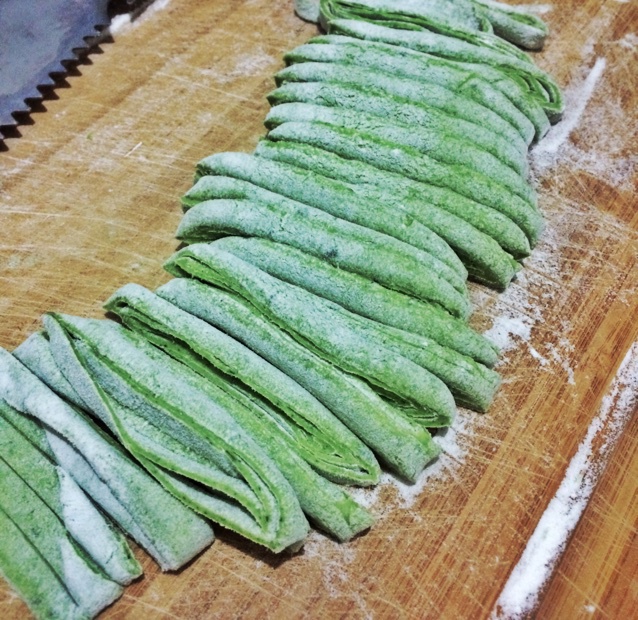 手工菠菜面