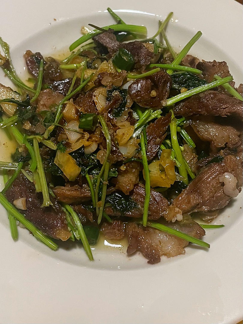 小炒黄牛肉，肉嫩味香！太好吃了简直是米饭杀手！