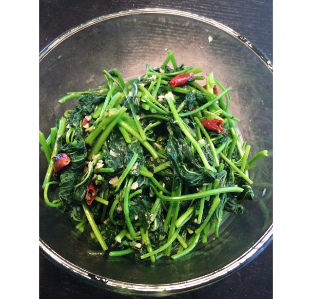 蒜炒红薯叶