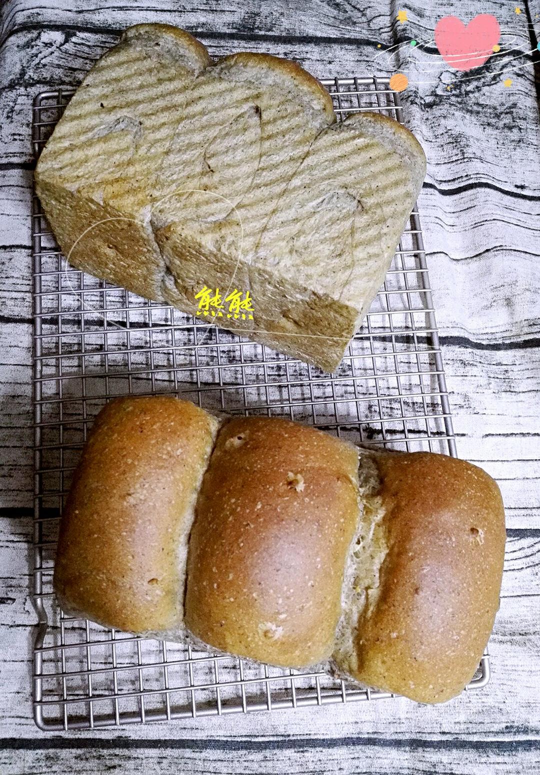 黑芝麻奶酪吐司