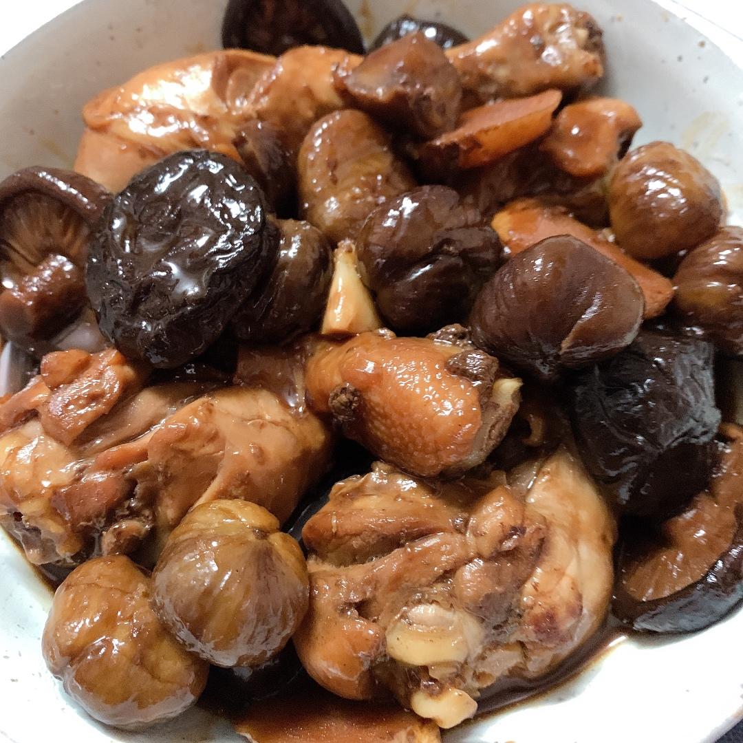 栗子焖鸡￨汁浓味郁、软糯入味