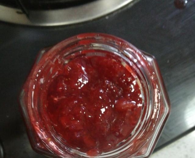 🍓草莓的两种完美美味吃法：①草莓果酱 ②草莓脏脏牛奶🍓（有视频哦）Strawberry jam & Strawberry milk的做法
