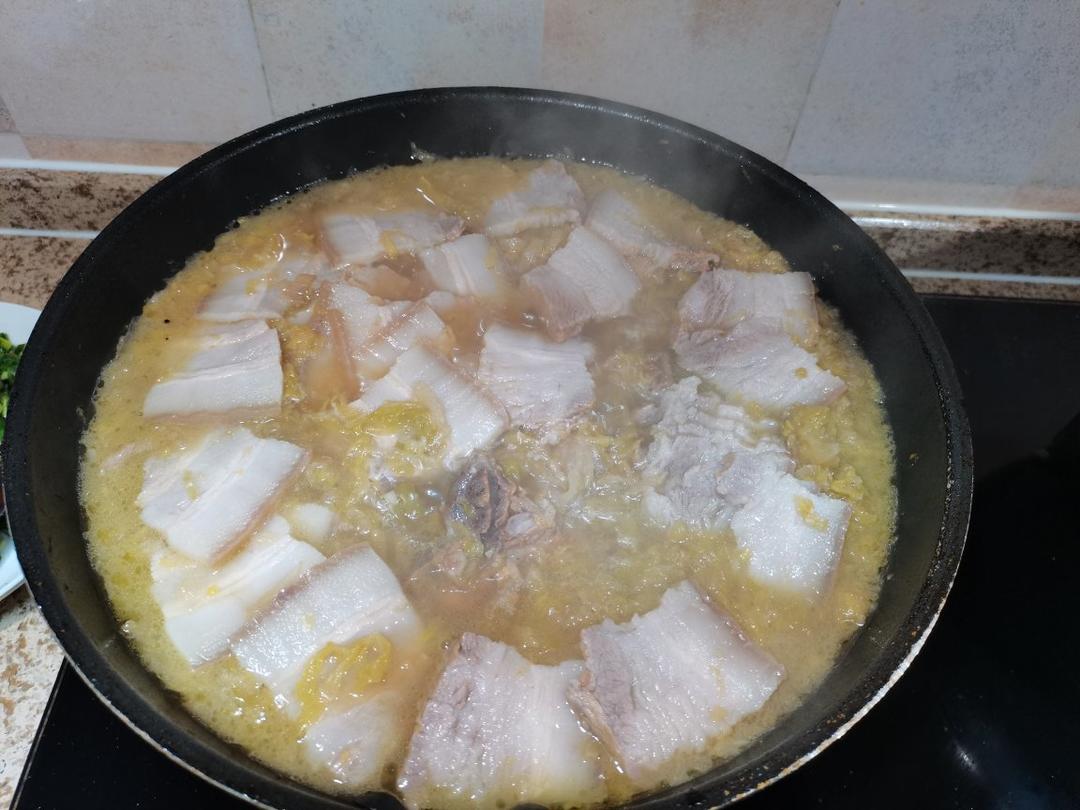 orangelucky做的酸菜炖五花肉