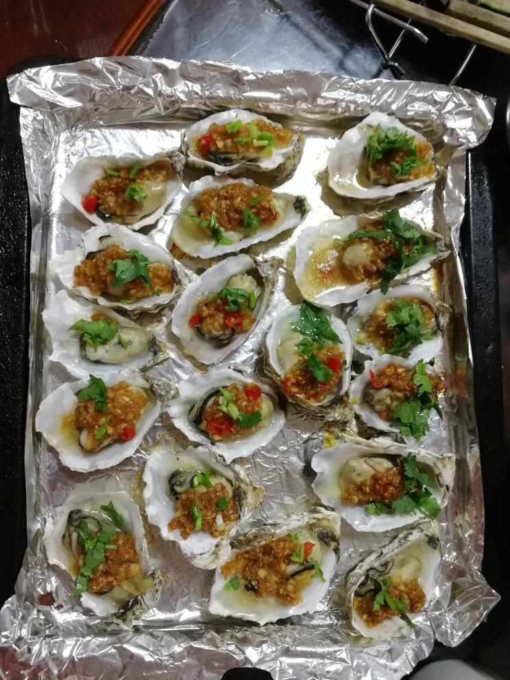 夜宵党“香辣蒜蓉酱”（蒜蓉虾，烤扇贝，生蚝，粉丝花甲，金针菇）