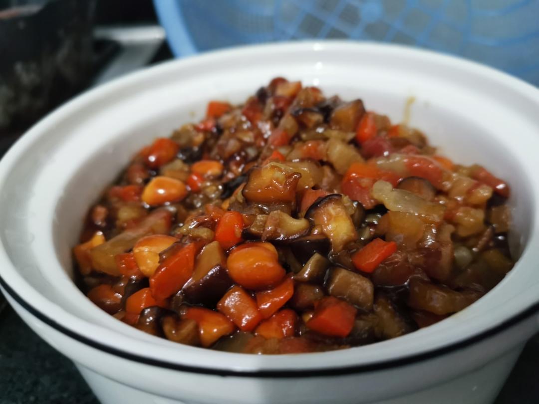 超级下饭的腊五花香菇酱