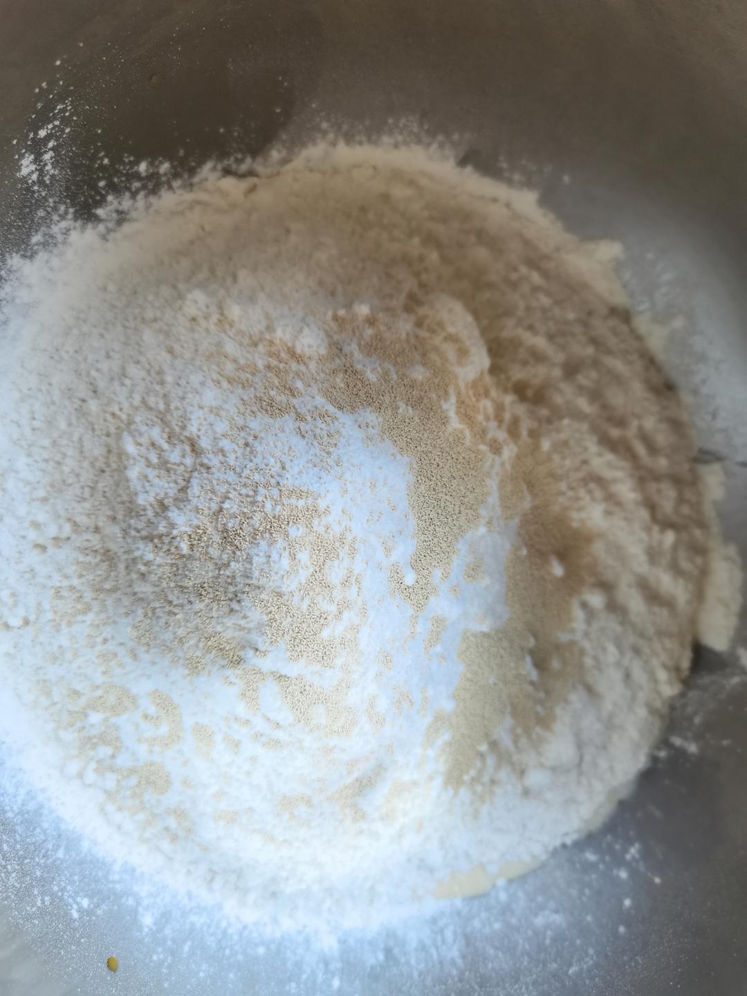 纯奶手撕吐司的做法 步骤1