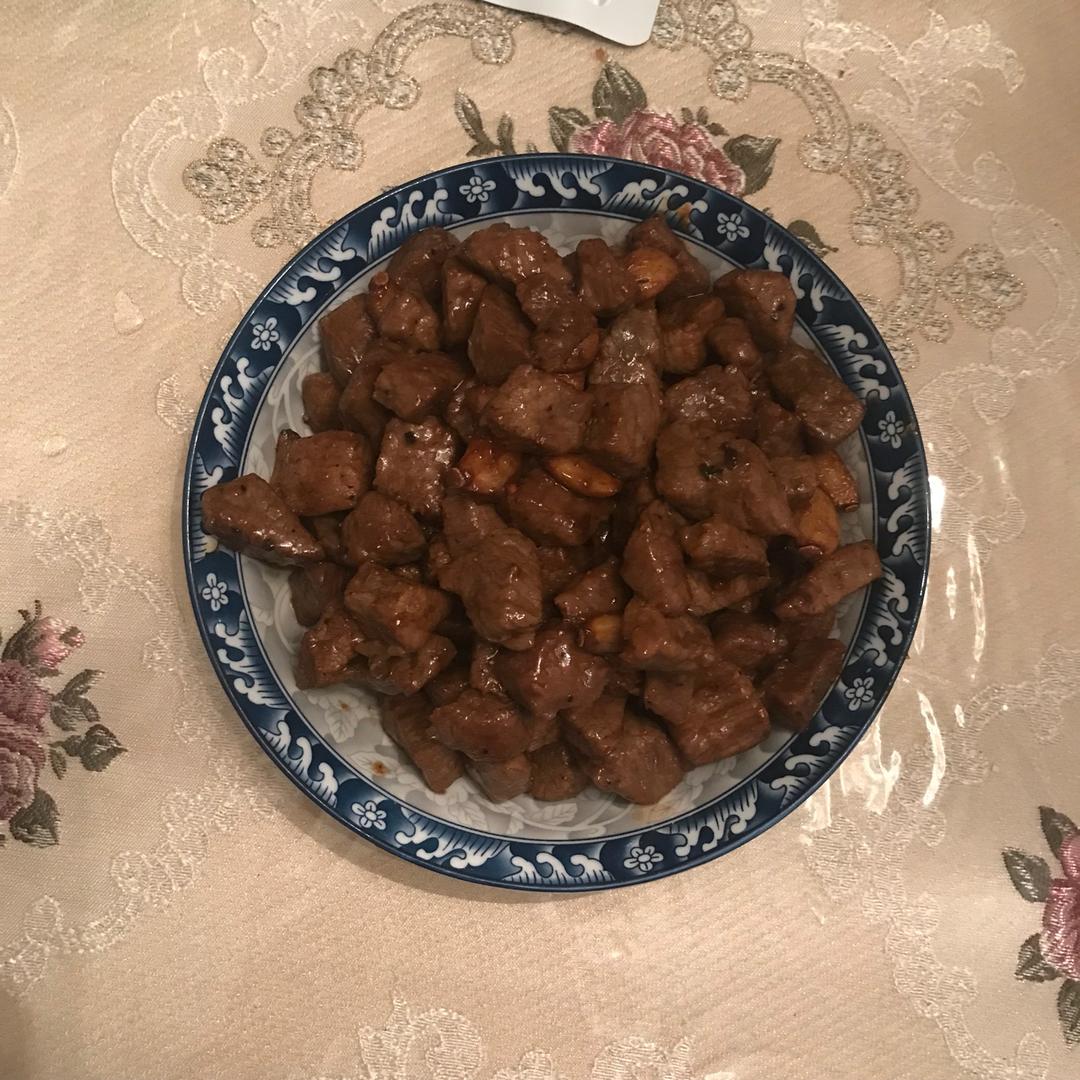 黑蒜子牛肉粒