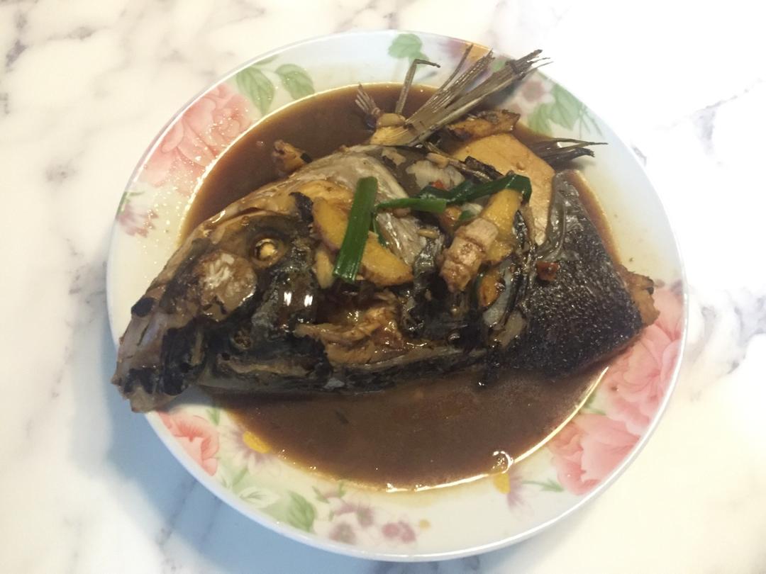 红烧鱼头