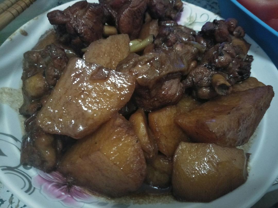 土豆炖翅根